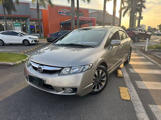 HONDA CIVIC 1.8 LXL 16V FLEX 4P AUTOMÁTICO HONDA CIVIC 1.8 LXL 16V FLEX 4P AUTOMÁTICO
